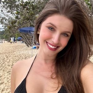 Meet your Posher, Gail